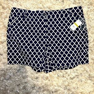 Crown & Ivy shorts. Size 14. NWT